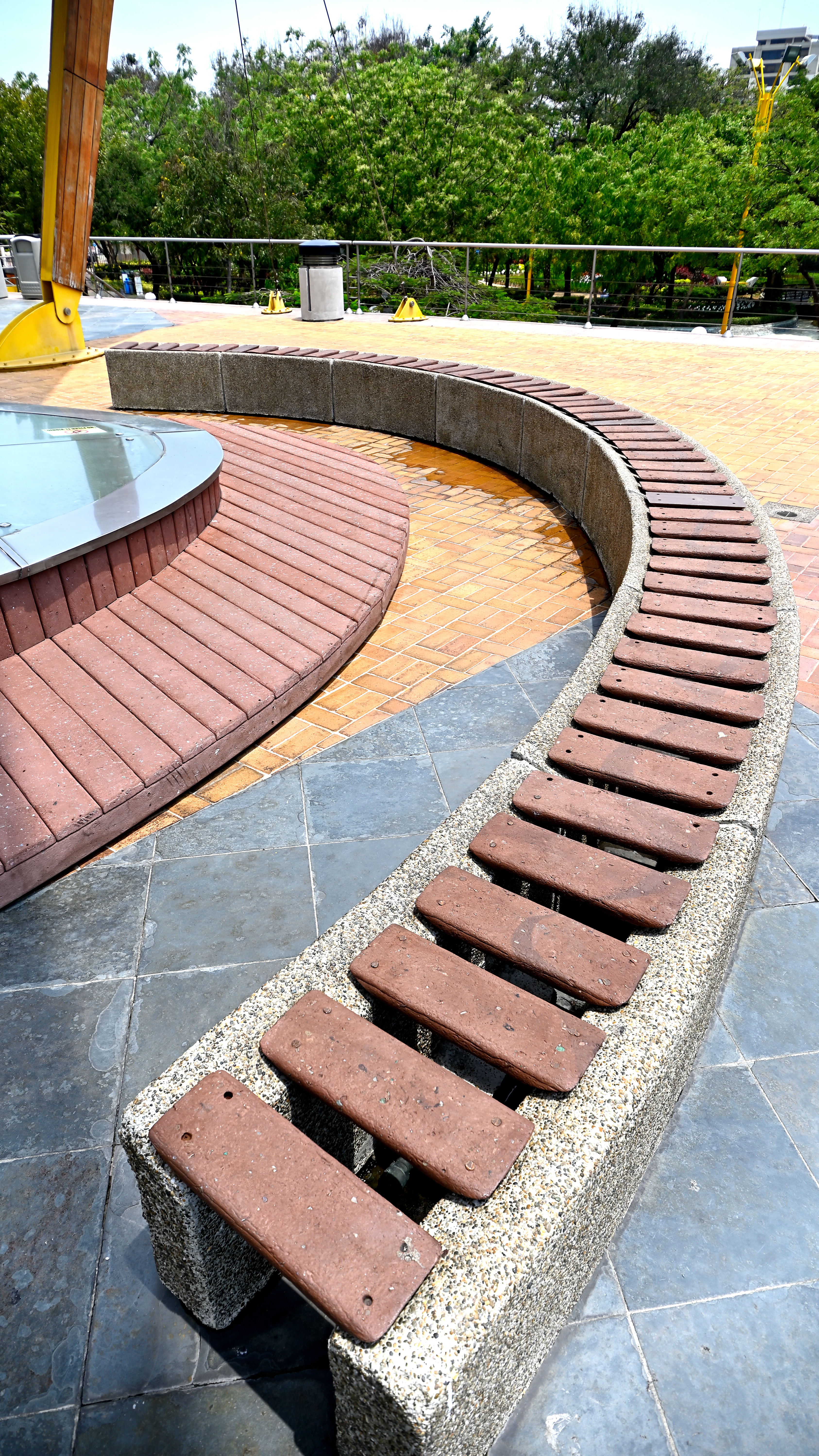 Plaza Rodolfo Baquerizo Moreno 10